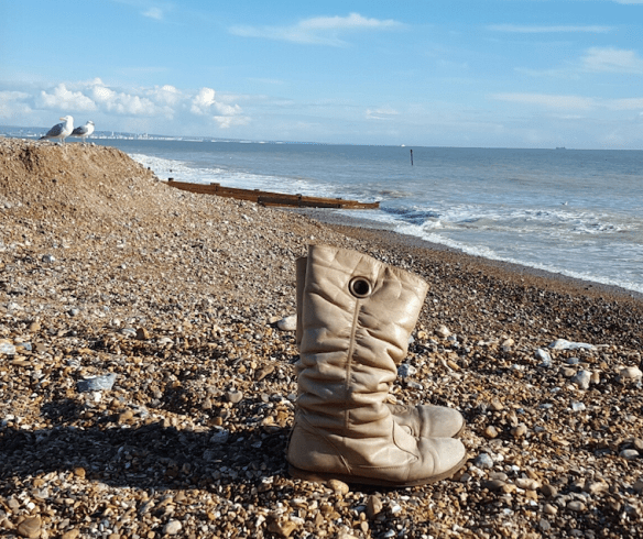 Boot by sea